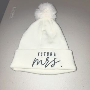 Future Mrs. Beanie. NEW.